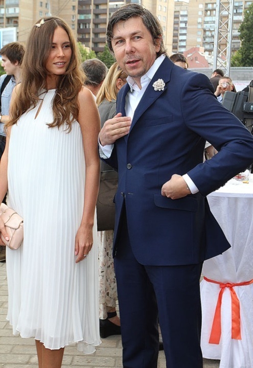 Андрей Фомин со спутницей