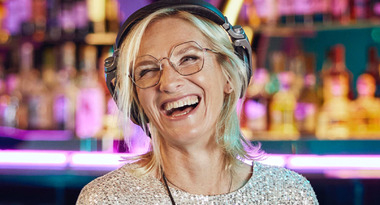 Новая сила зрелости: кто такие квинэйджеры и чем они удивляют мир