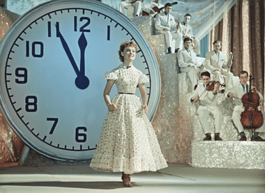 От Людмилы Гурченко до Александры Яковлевой: кто был королевой советской новогодней ночи