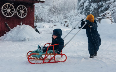 Зимние прогулки, которые сближают: идеи для вечеров всей семьей в&nbsp;январе
