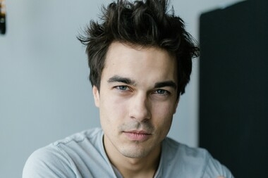 Константин Белошапка — о своей избраннице: «170, голубые глаза»