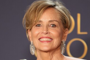 «Тело мечты»: 67-летняя Шэрон Стоун обнажила бесконечные ноги в откровенной фотосессии