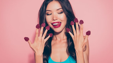 Ягодный мейкап: как повторить самый сочный тренд этого лета — 5 советов визажиста