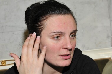 «Мне нечем петь»: потерявшая голос Ваенга отменила концерт в Кремле