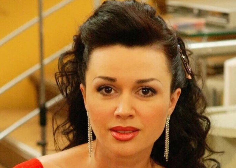 Анастасия Заворотнюк