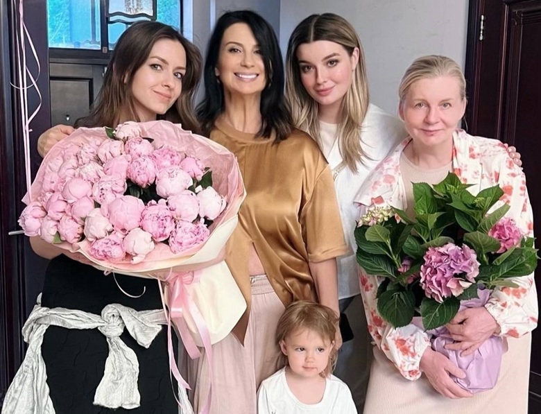 Екатерина Стриженова заявила, что у нее есть «еще одна дочь»