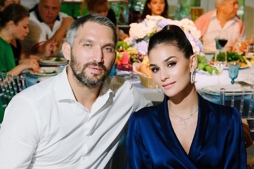 Овечкин и Шубская закатили грандиозный банкет в московском заведении