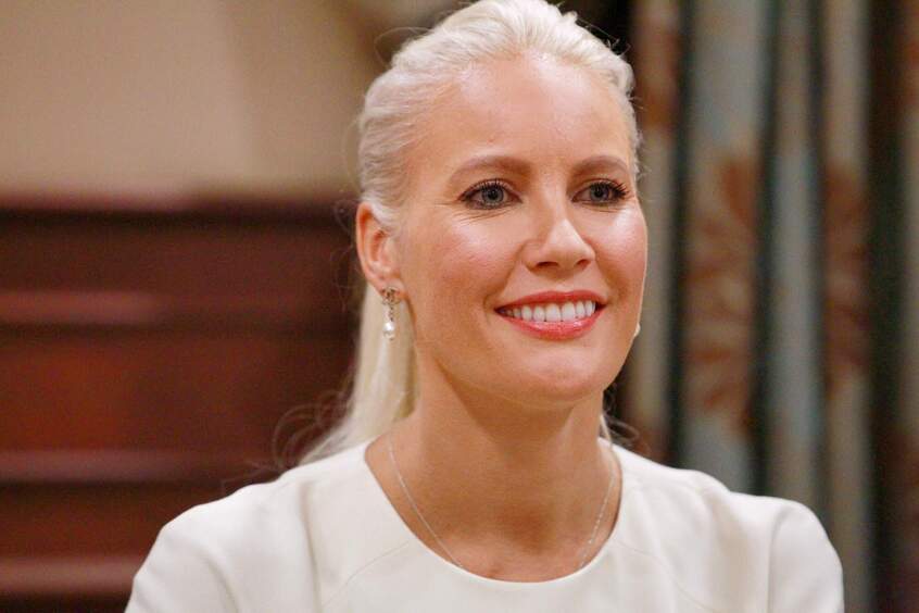 Елена Летучая три часа скрывалась в шкафу для разоблачения лжешамана