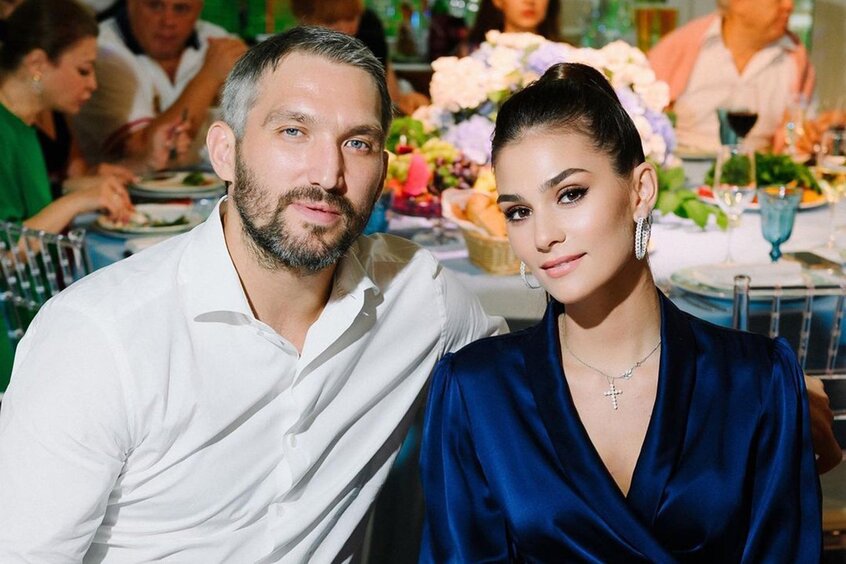 Анастасия Шубская показала уникальный подарок Бекхэма Овечкину