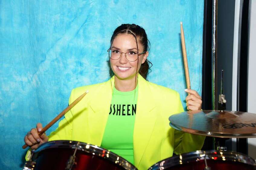 АГАТА МУЦЕНИЕЦЕ