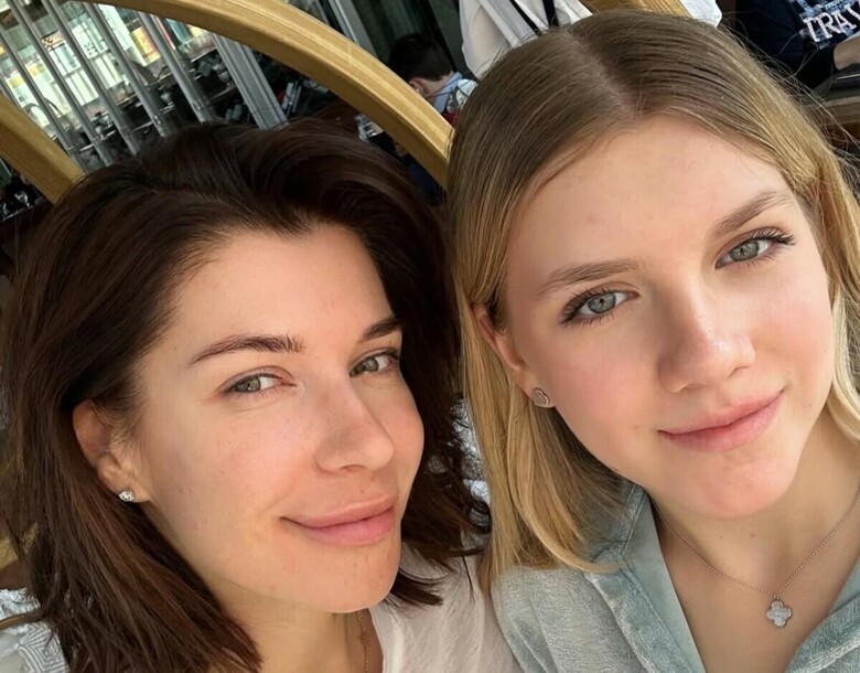 Екатерина Волкова с дочерью Лизой