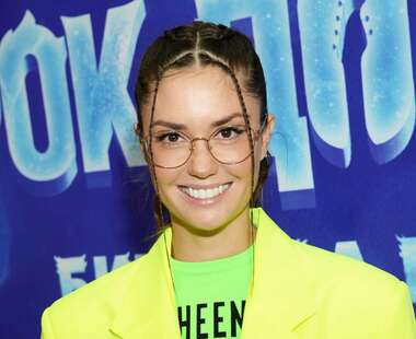 АГАТА МУЦЕНИЕЦЕ