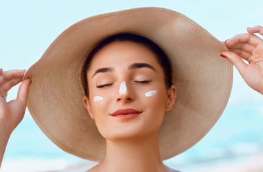 Лицом к солнцу: 5 важных правил выбора SPF-средств