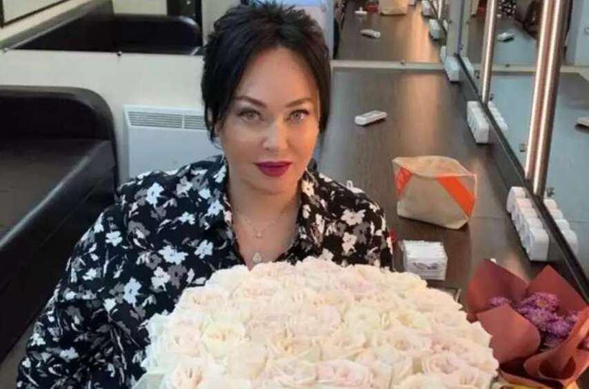 ЛАРИСА ГУЗЕЕВА