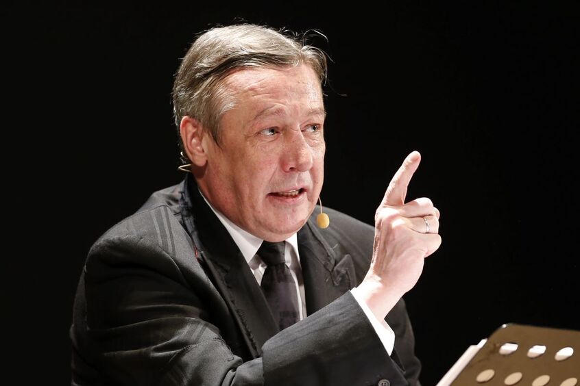 Выше, чем у Нагиева: друг Пугачевой озвучил гонорары Ефремова после выхода из тюрьмы