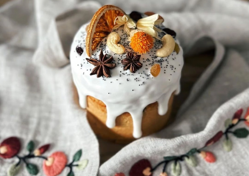 Не только посыпка и глазурь: 5 способов интересно декорировать кулич