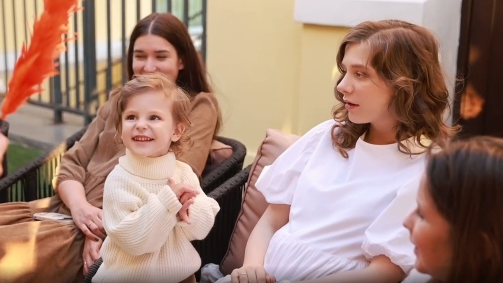 Лиза Арзамасова поделилась трогательным моментом с дочерью Лией