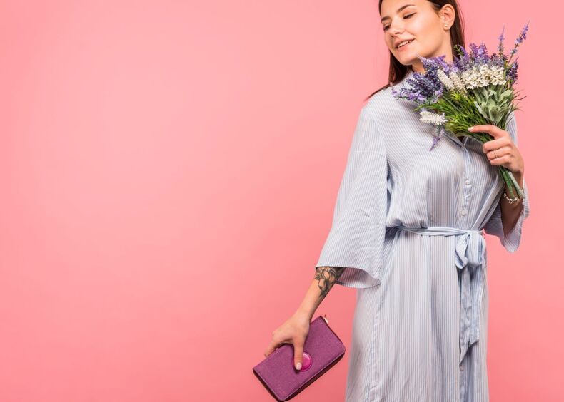 Платье-халат: кому эта модель особенно к лицу и какую обувь к ней подобрать