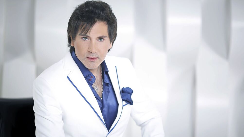 Где и чем занимается сбежавший из России Авраам Руссо