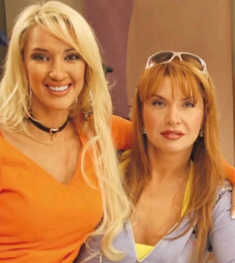 ЛЕРА КУДРЯВЦЕВА И ВЕРА СОТНИКОВА