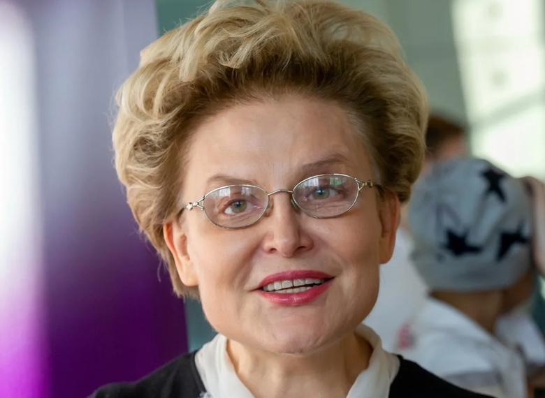 Ведущую Елену Малышеву довели до слез в эфире Первого канала