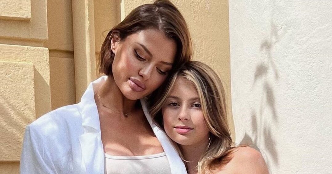 ВИКТОРИЯ БОНЯ С ДОЧЕРЬЮ