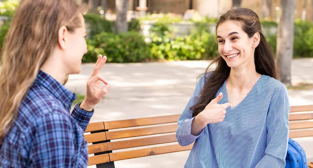 «Наконец перестала быть тощей»: 5 сомнительных комплиментов женщине и как на них отвечать