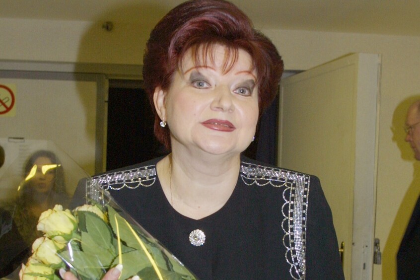 «Богатая и влюбленная»: Елена Степаненко появилась на публике после долгого отсутствия