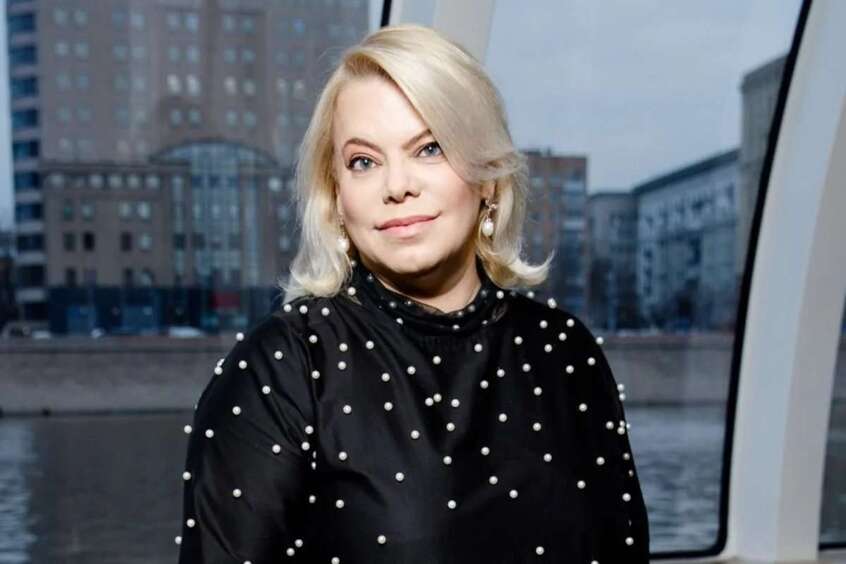 ЯНА ПОПЛАВСКАЯ