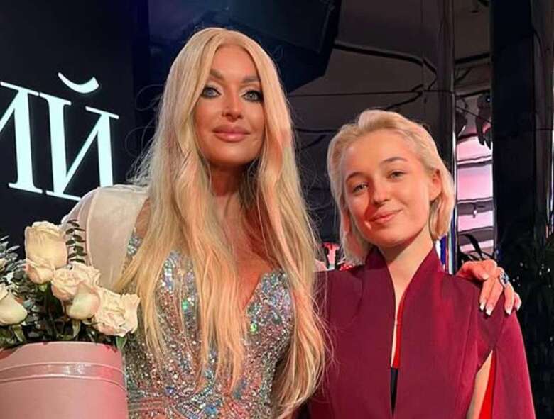 АНАСТАСИЯ ВОЛОЧКОВА И АРИАДНА