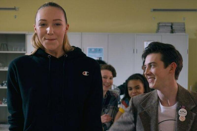 ВЫСОКАЯ ДЕВУШКА, ЗИНГА СТЮАРТ