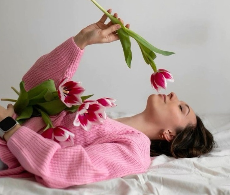 Судороги, отек Квинке, ожог желудка: чем может обернуться тренд по поеданию тюльпанов