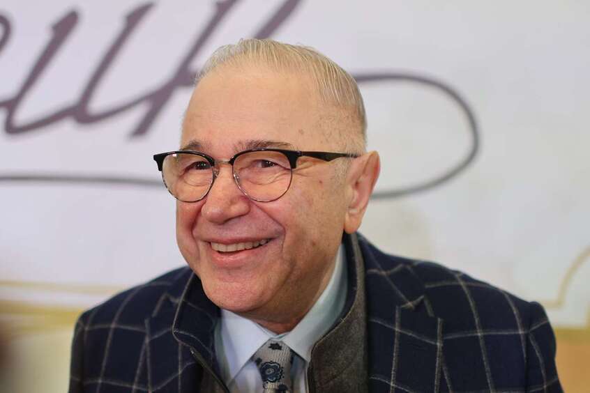 ЕВГЕНИЙ ПЕТРОСЯН