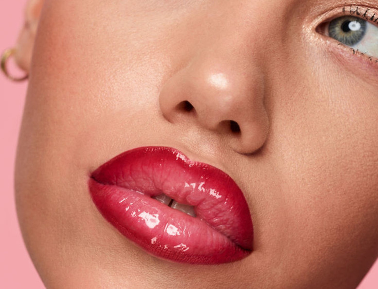 Френч на губах: бьюти-тренд и секретная техника выполнения от визажиста