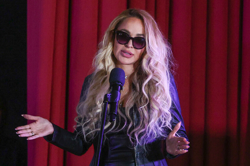 Анна Калашникова