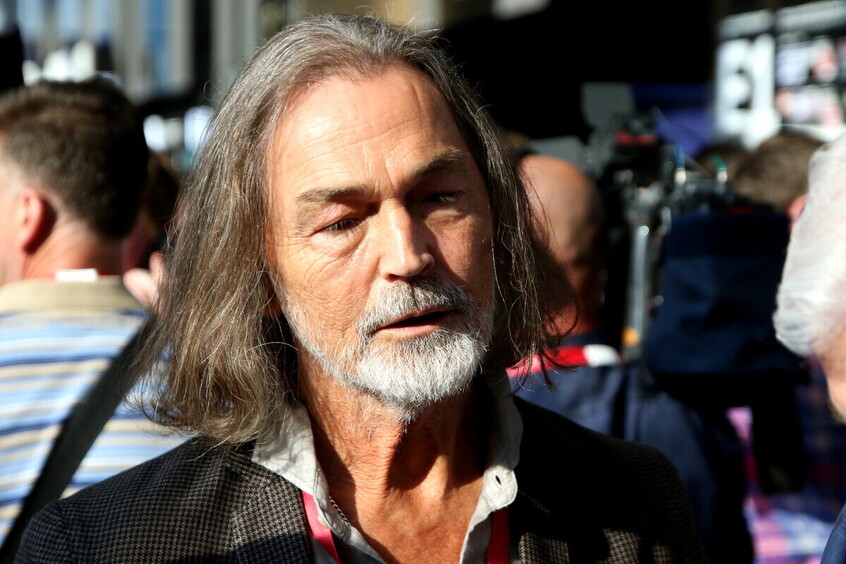 Никас Сафронов