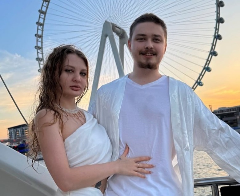 Невестка Наташи Королевой призналась, что улетела с семьей из России