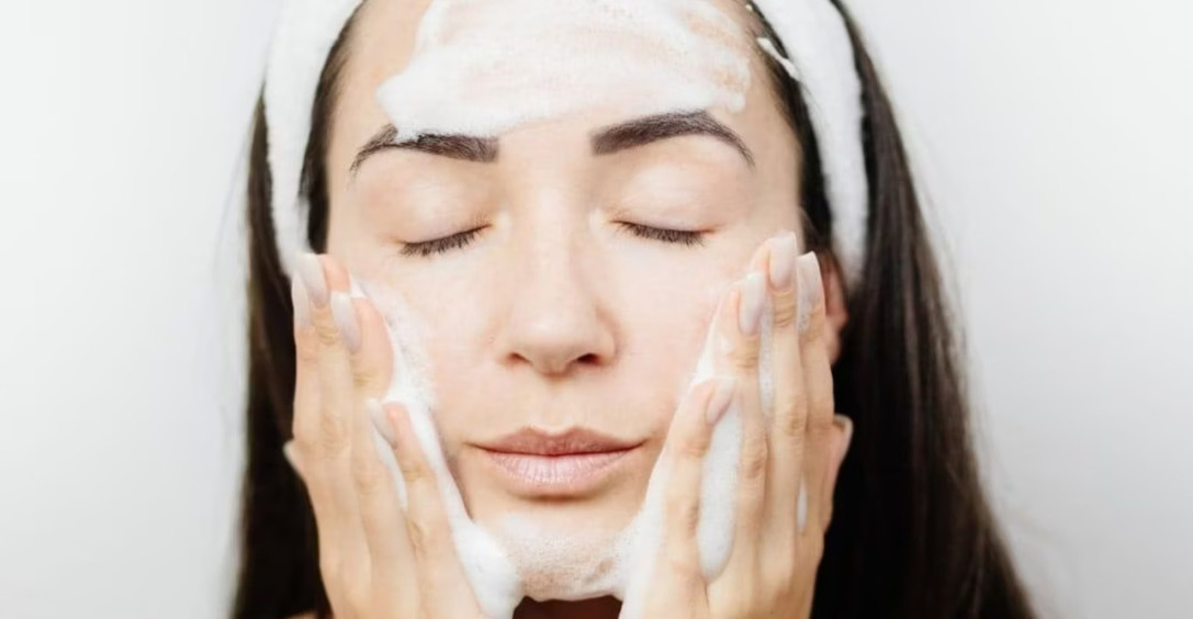 Для чистой и гладкой кожи: что такое энзимная пудра и как ее использовать