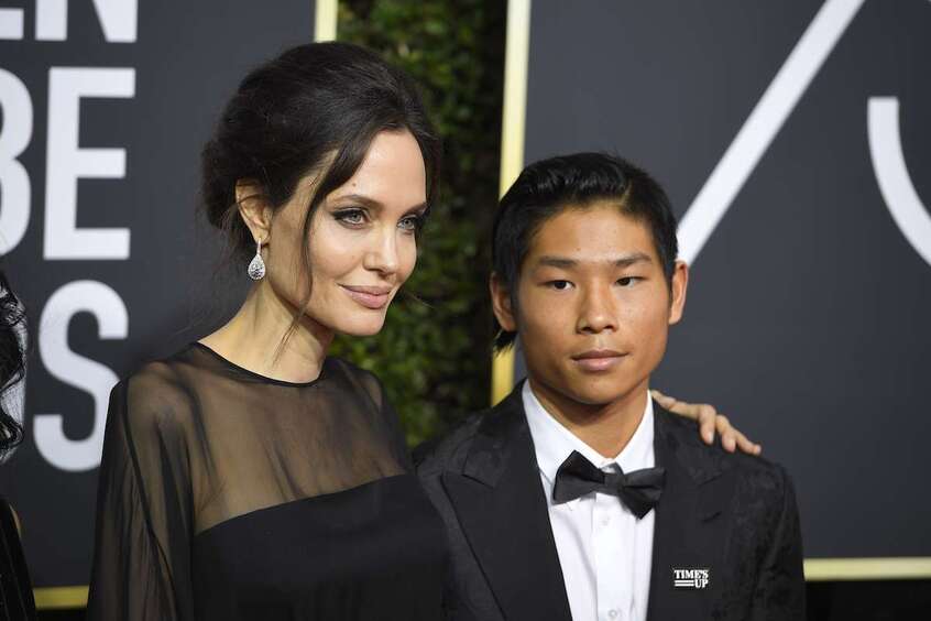 АНДЖЕЛИНА ДЖОЛИ С ПАКСОМ