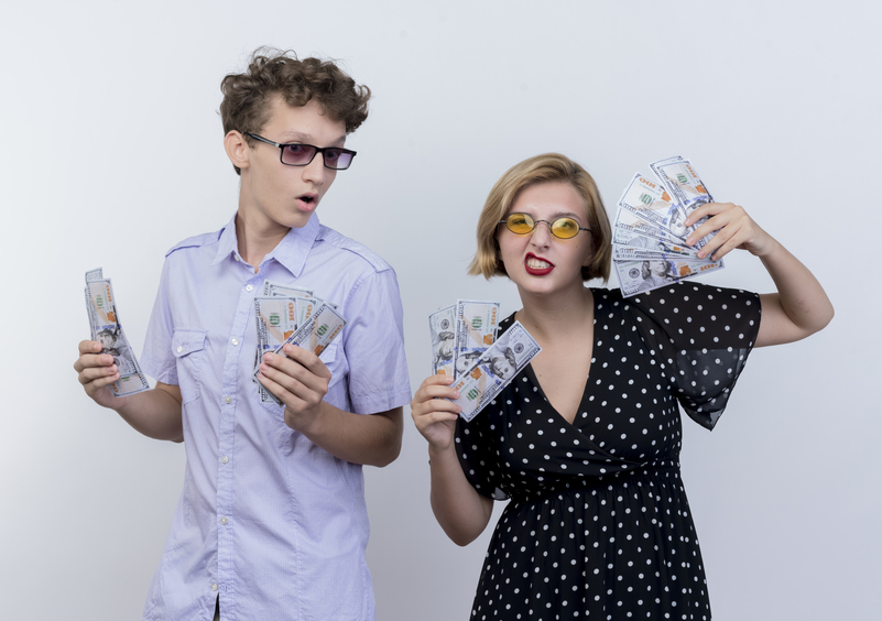 Деньги в отношениях: как перестать о них спорить и начать приумножать