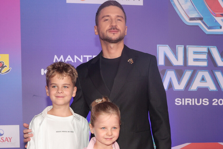 Сергей Лазарев с детьми