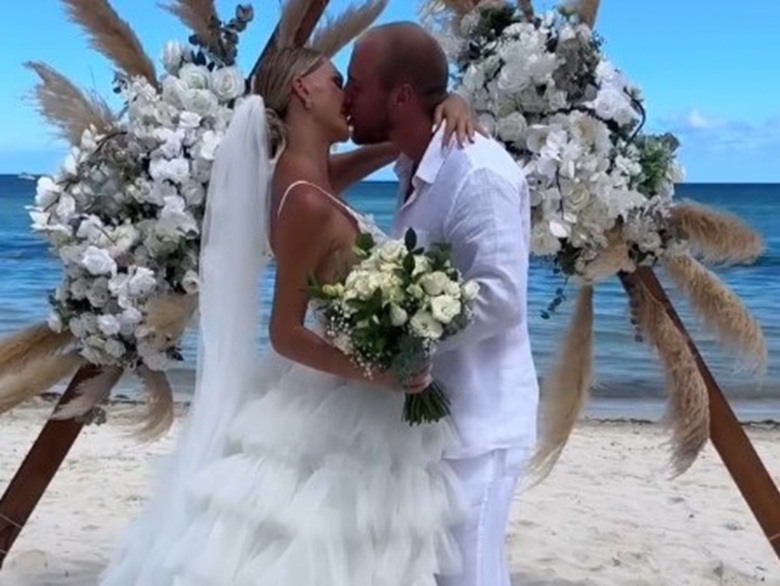 Пляж, белое платье и фата: Погребняк показала кадры своей свадьбы