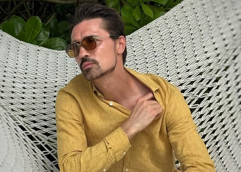 Дима Билан показал обнаженный торс на Мальдивах