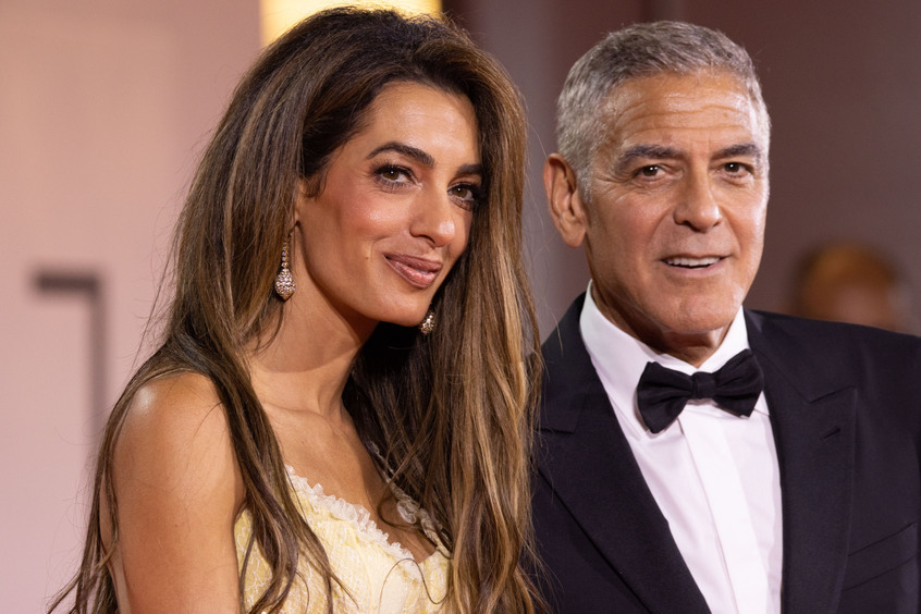 Амаль Клуни ошеломила образом в микро-шортах