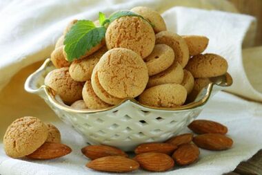 Миндальный аромат: рецепты новогодней выпечки и сладостей