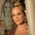 https://www.womanhit.ru/upload/entities/2025/12/11/16/persons/photo/de/28/55/b6/ba8beb1bf3ed34cb75119c1780b919b9.jpg