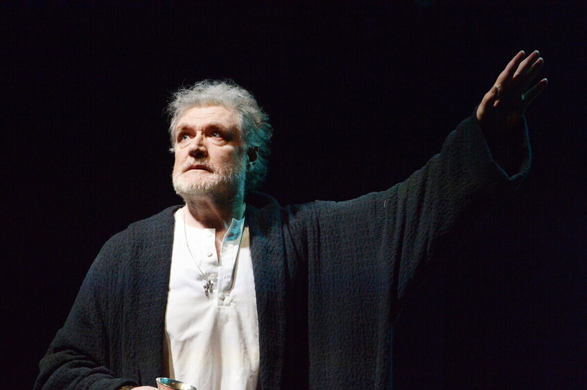 Владимир Симонов