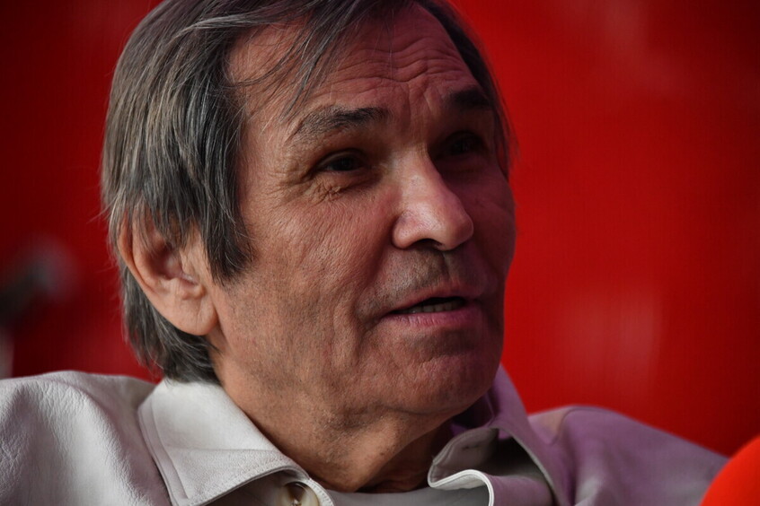 Бари Алибасов