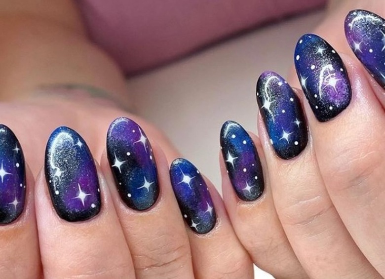 Галактический дизайн: 7 интересных решений в маникюре