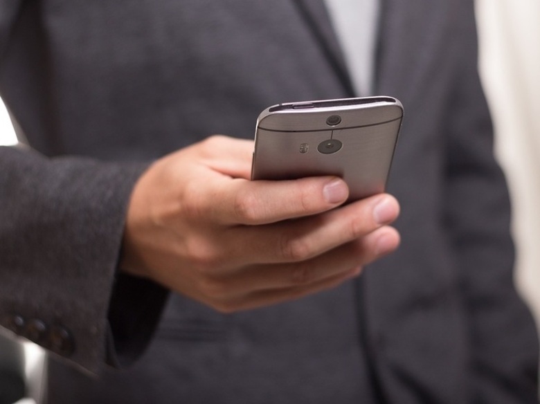 Пользователи могут вернуться к кнопочным телефонам